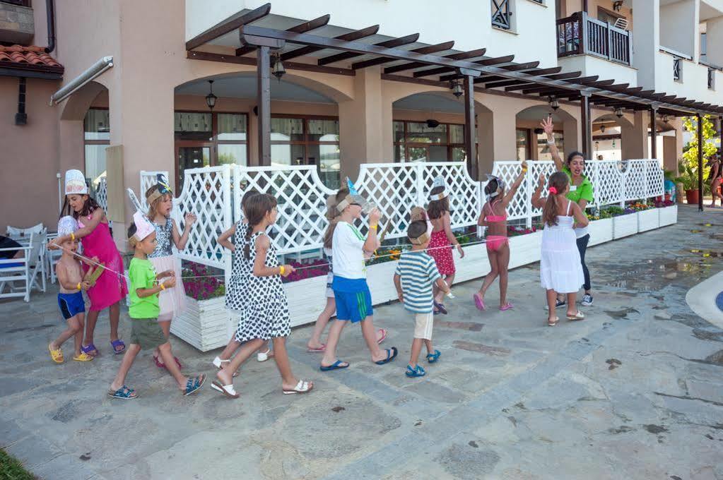 Oasis Del Mare Beach Front Hotel Lozenets Exterior photo